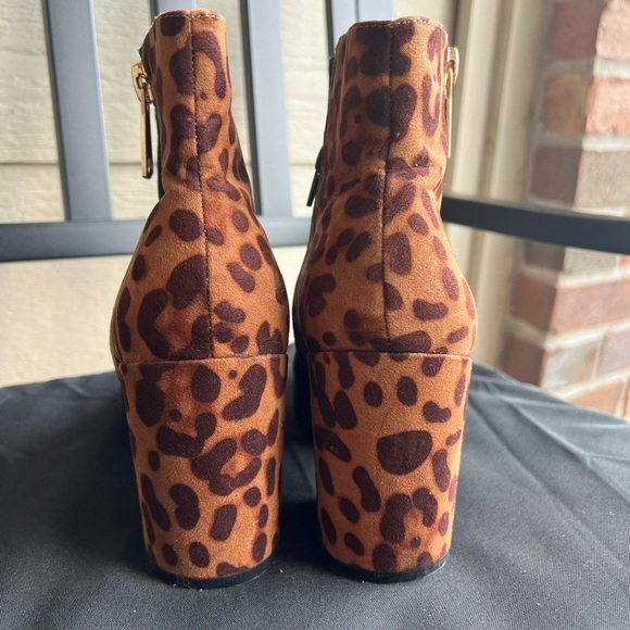 Black Suede Ankle Boots with Leopard Print Block Heel & Gold Zipper – Size 7 - Picture 4 of 6